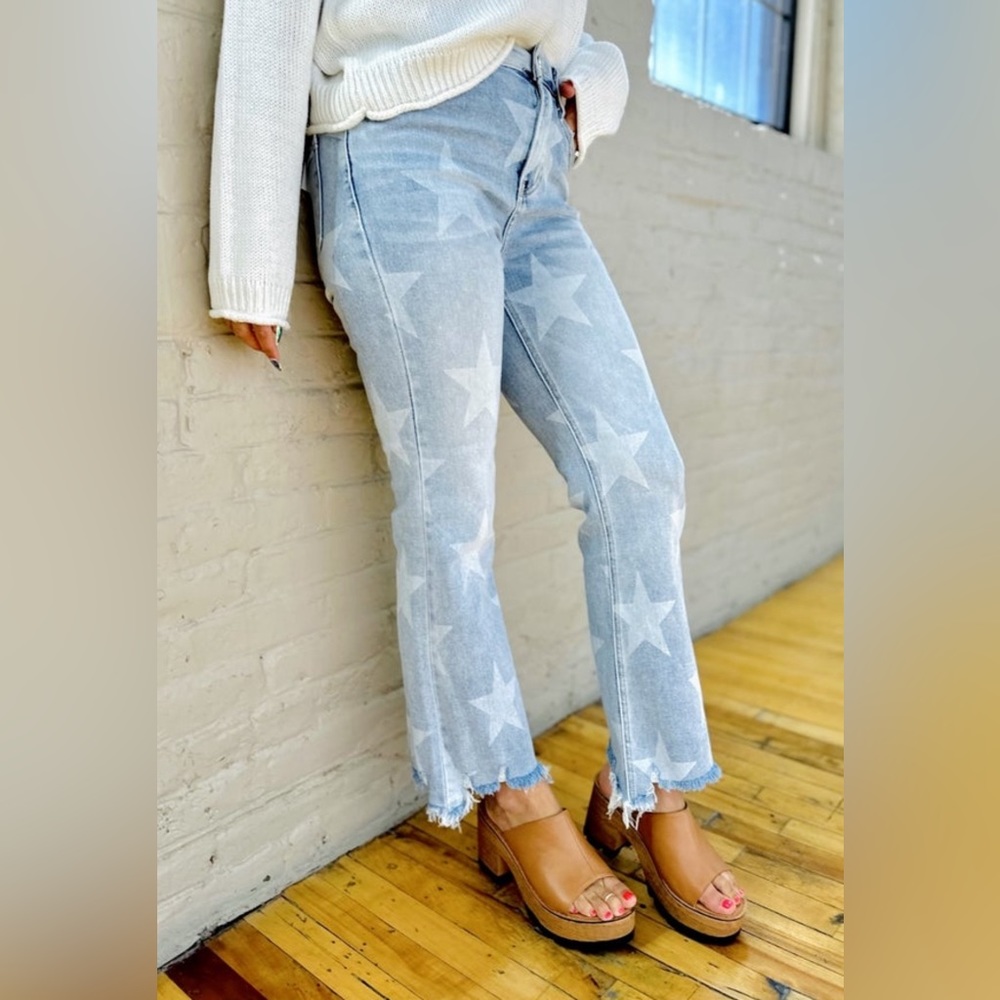 RISEN STAR PRINT STRAIGHT LEG JEANS - nondistressed - Picture 2 of 11